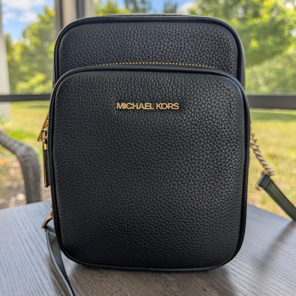 *GIFTED:NWOT MK crossbody bag